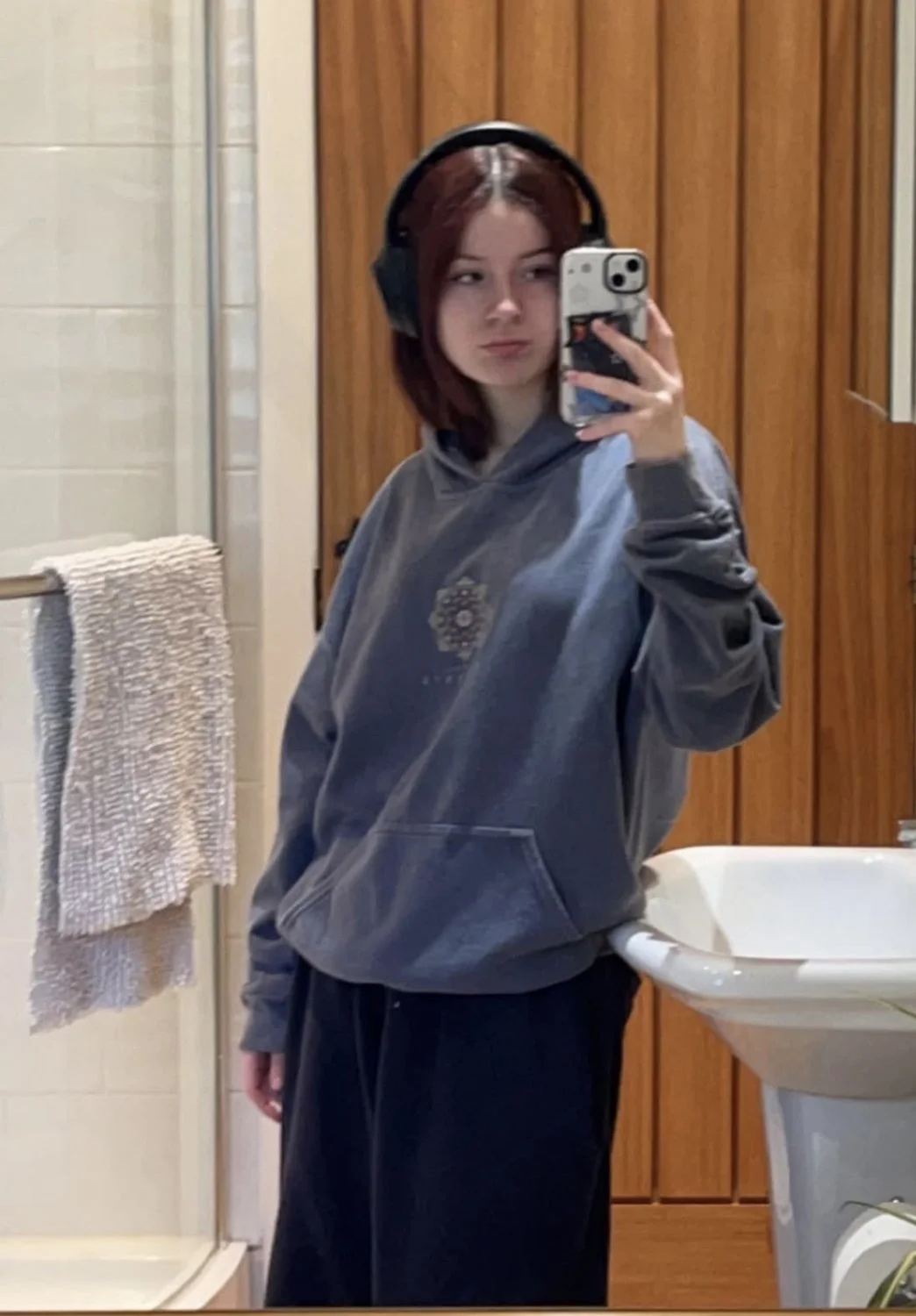 Cucks sis Ella image 3