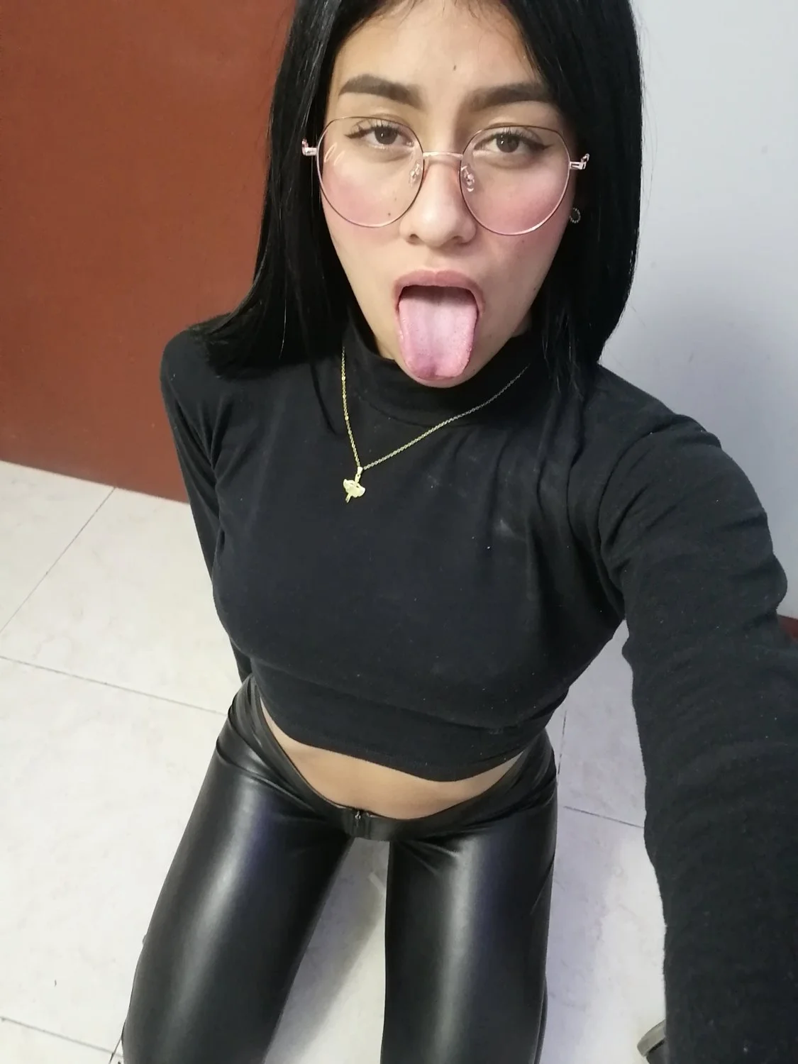 senorita image 2