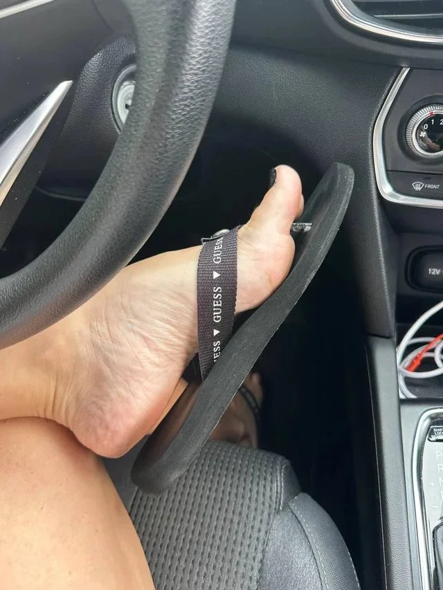 Stasya Russian amateur foot model in FL image 16