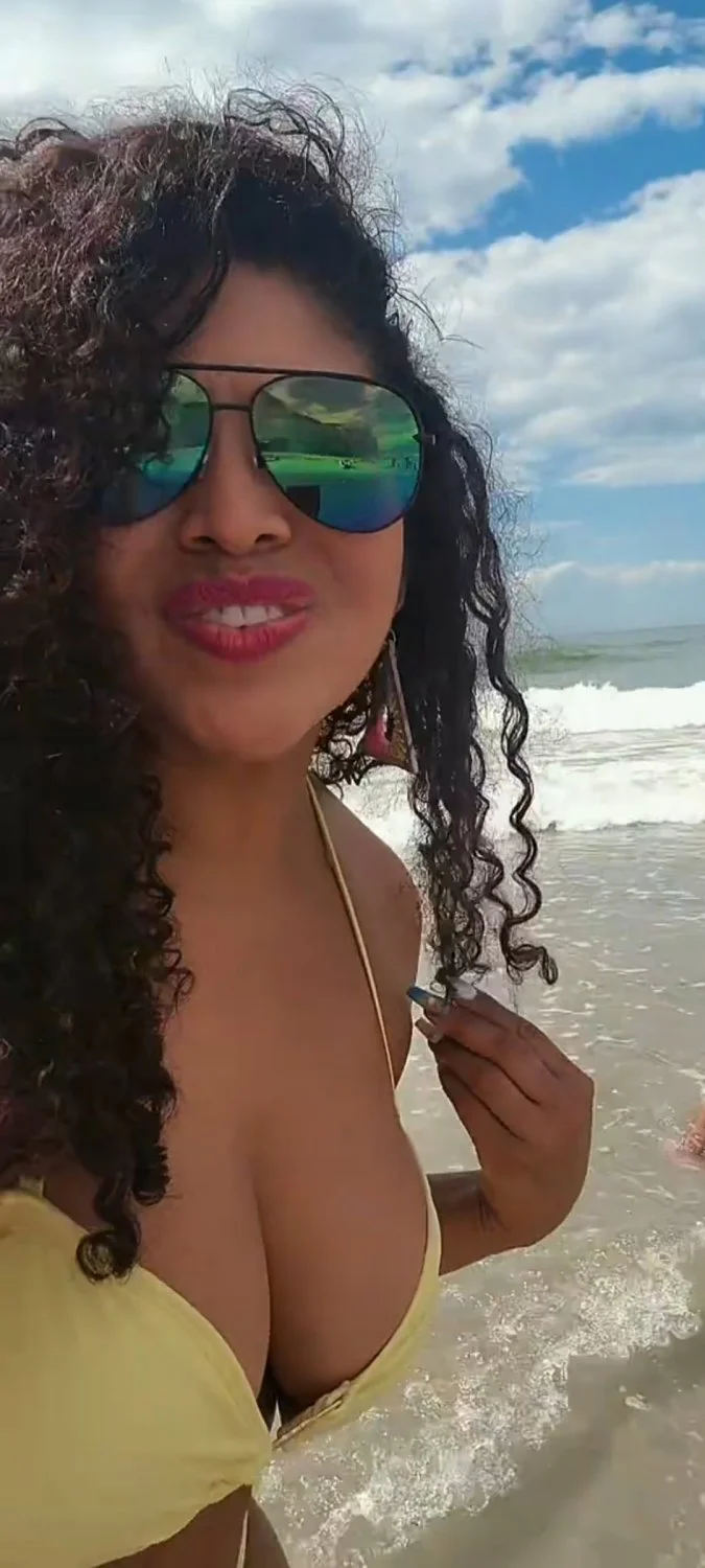 Milf juicy boobs image 21