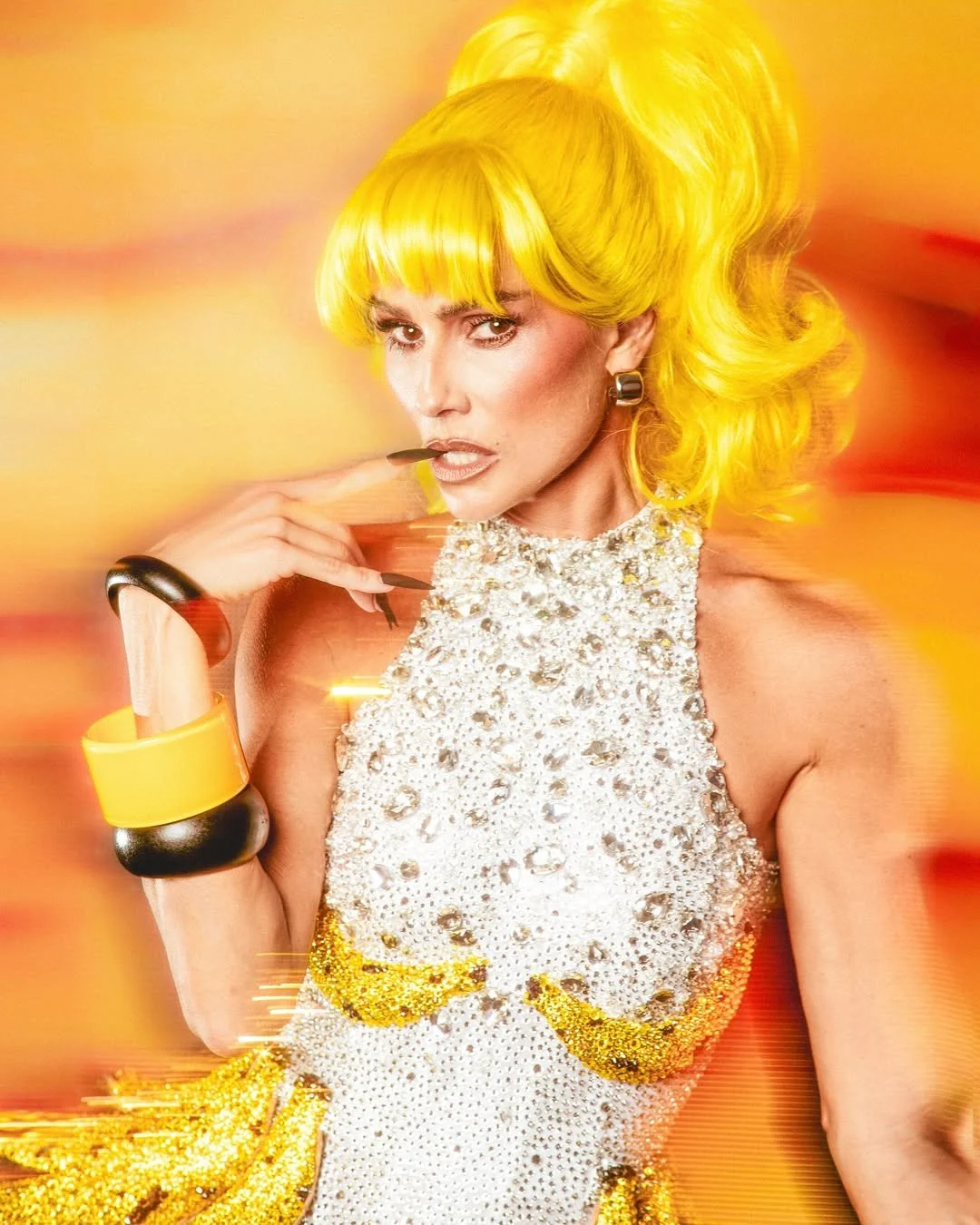 Deborah Secco image 14