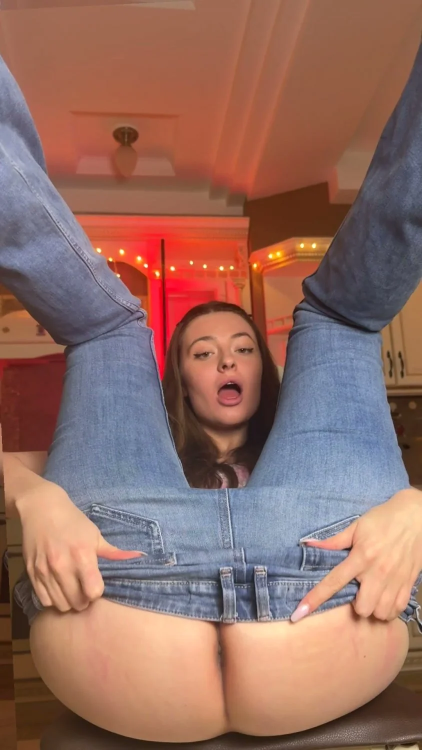 🔞 slutty slut small tits fucking nude tight pussy 😈🍑 OF image 3