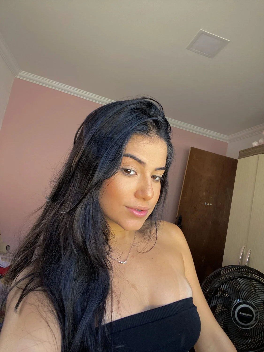 Leticia Morena gostosa demais image 3