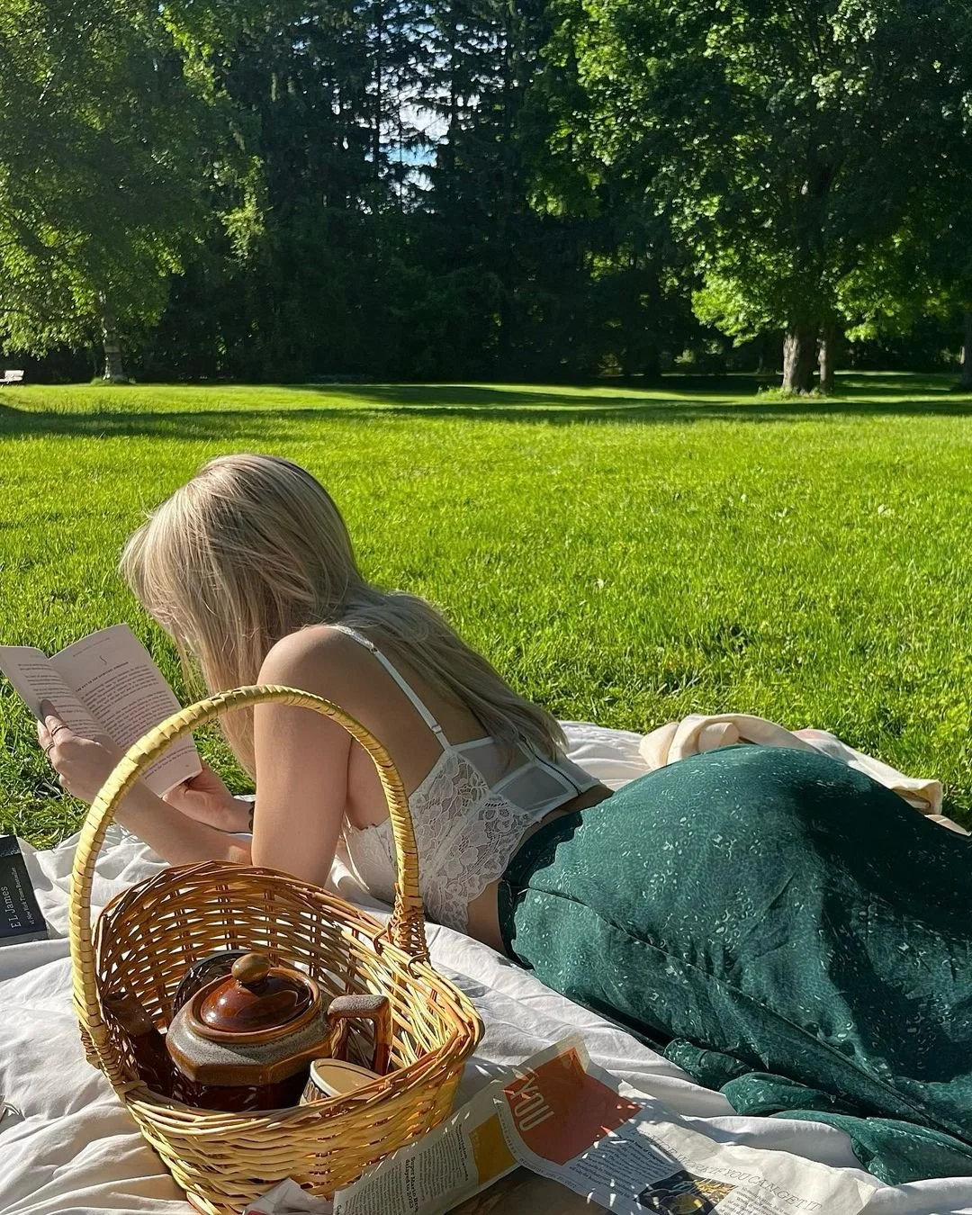Perfect blonde bimbo IRL college pawg image 20