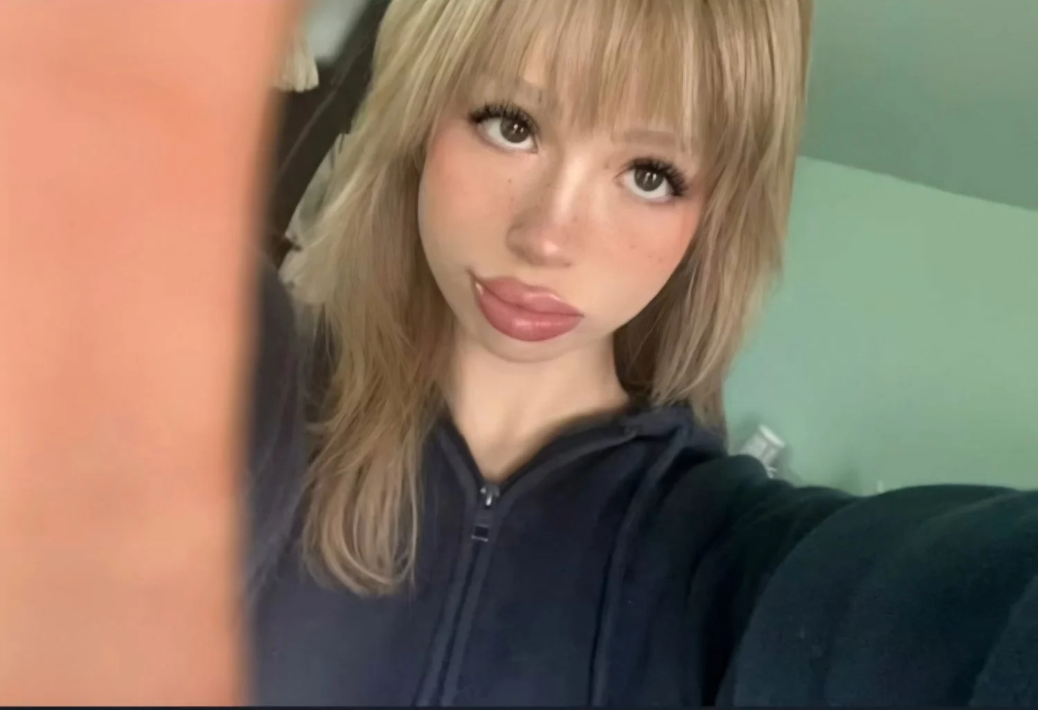 Perfect blonde bimbo IRL college pawg image 6