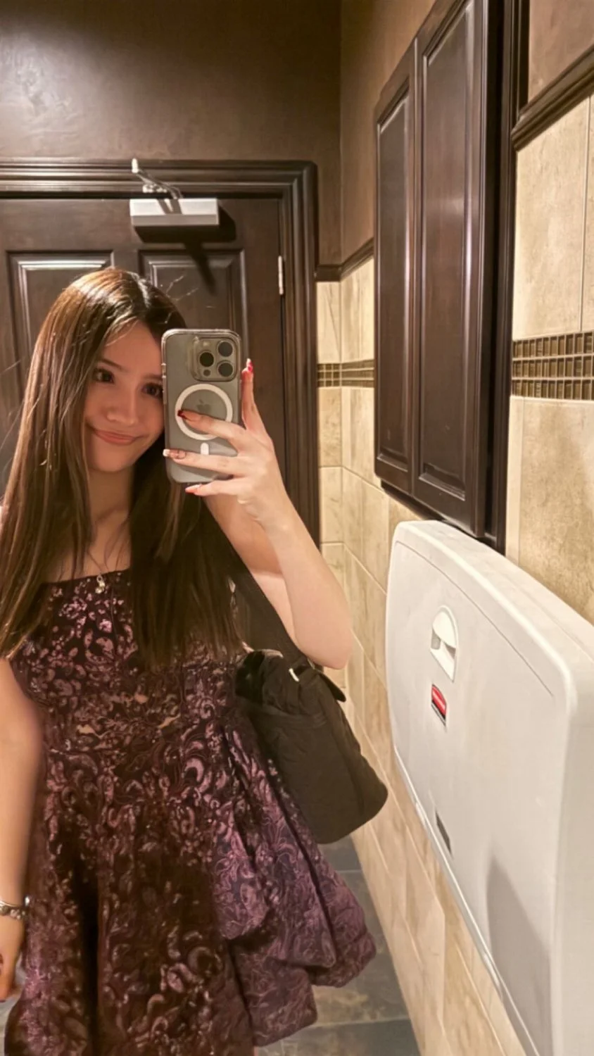 Sexy Latina dm for snap image 19