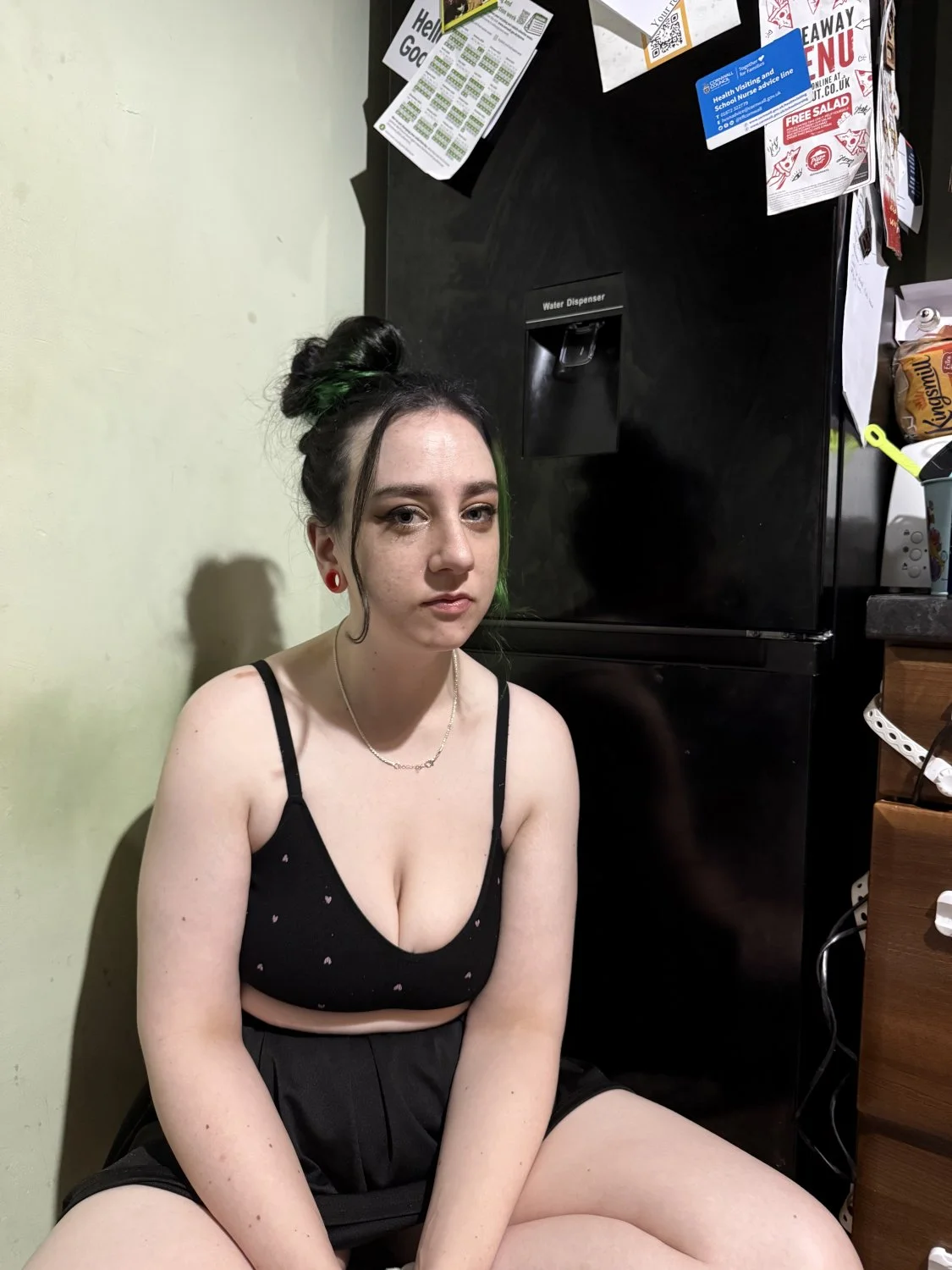 More of my gorgeous slut for you to goon over, feel free to reach out main image