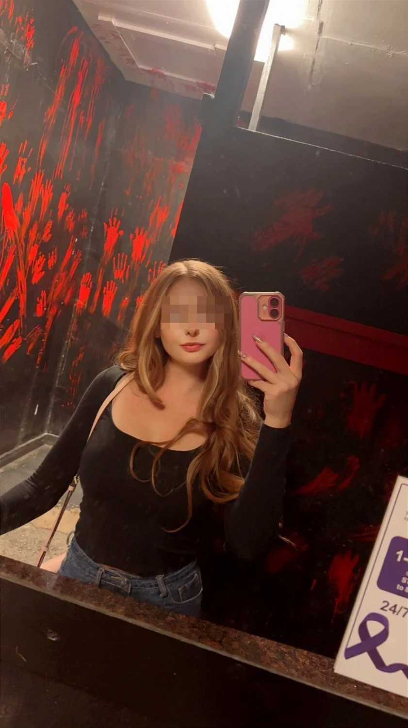 Wifey loves taking nudes image 4