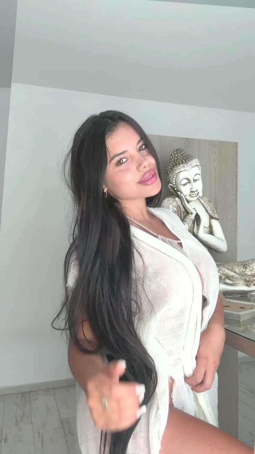 🔞 small tits horny slut pussy eating shaved pussy nude 🍑💦 OF image 3