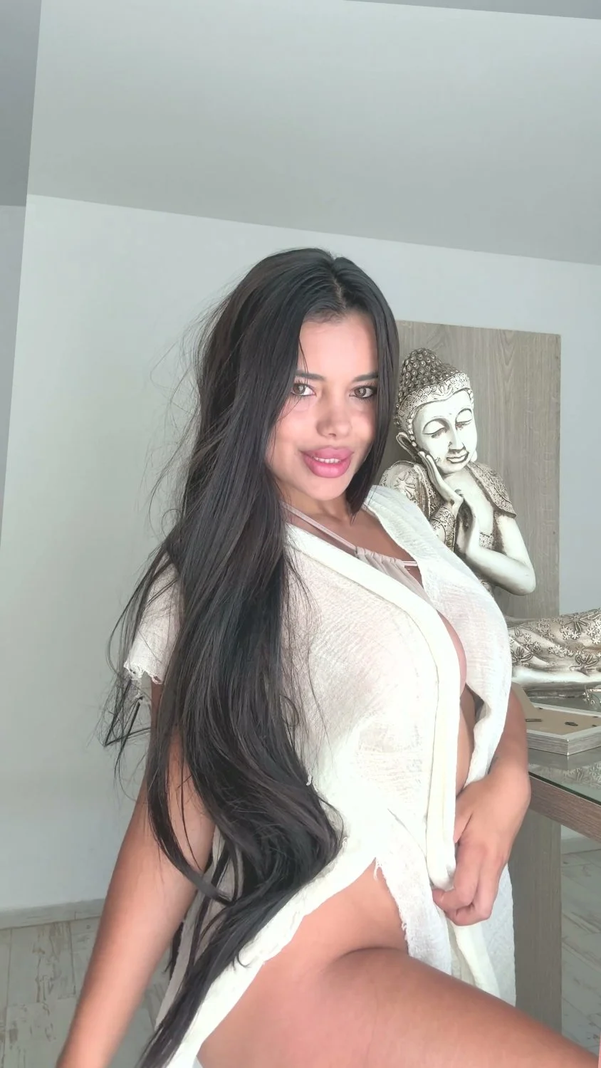 🔞 small tits horny slut pussy eating shaved pussy nude 🍑💦 OF image 5