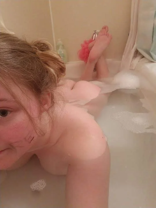 Webslut Alexis main image