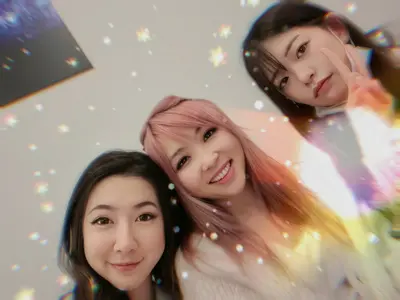Influencer Group Photos [2] cover image