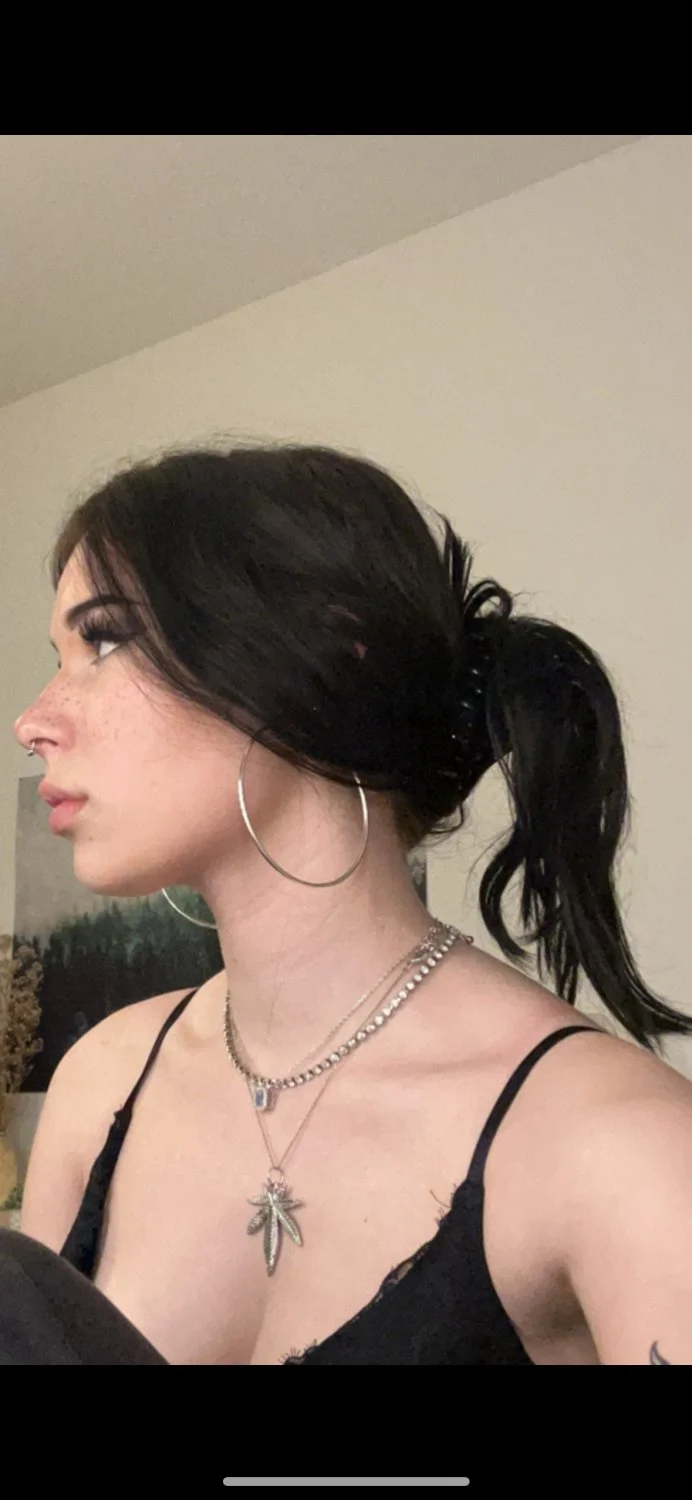23yo gf image 11