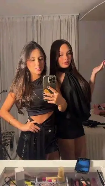 Lindinhas...Vicky Queiroz a beleza novinha , gatinha morena , tao gostosa !!! cover image