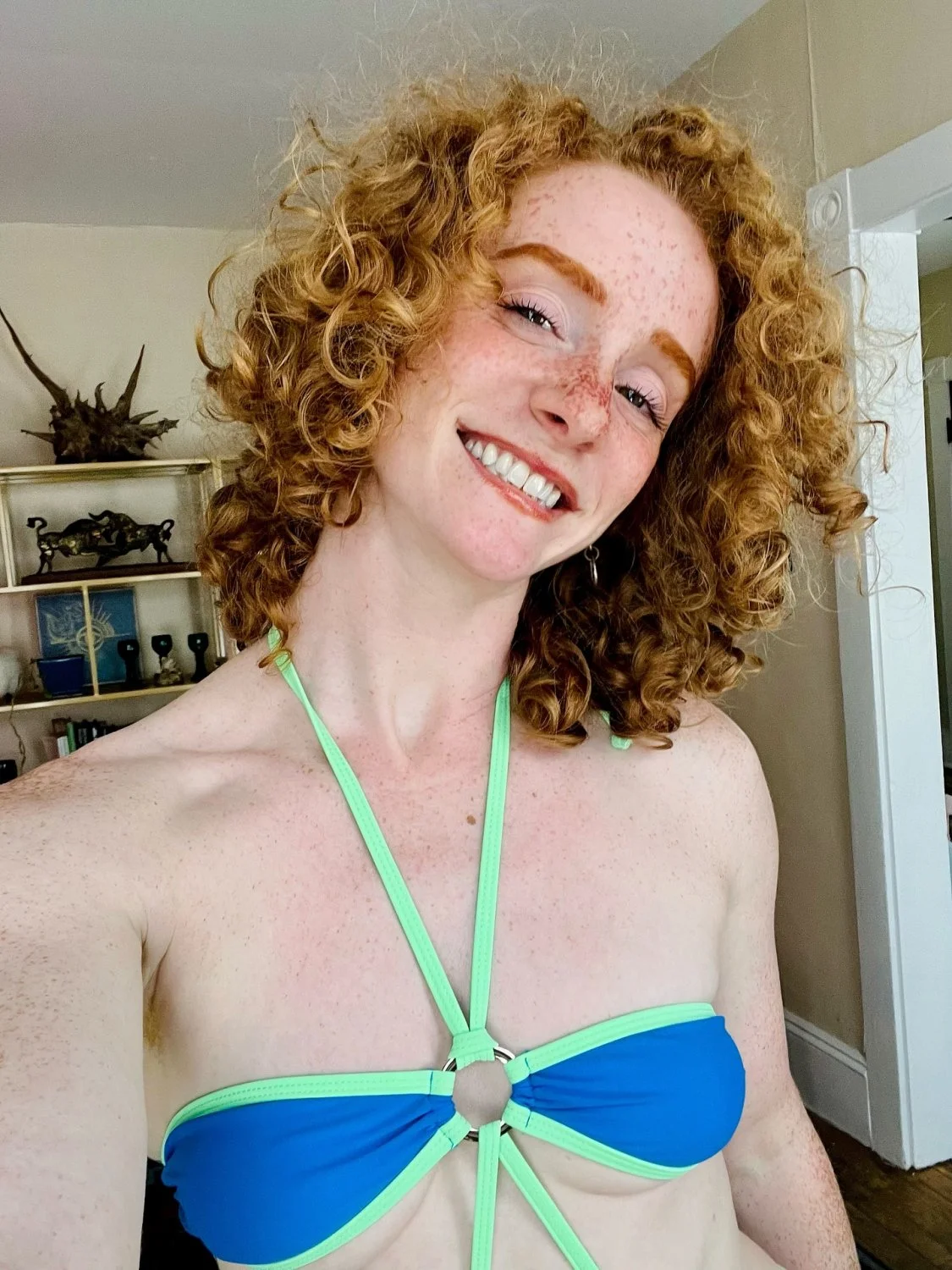 Exquisite redhead image 9