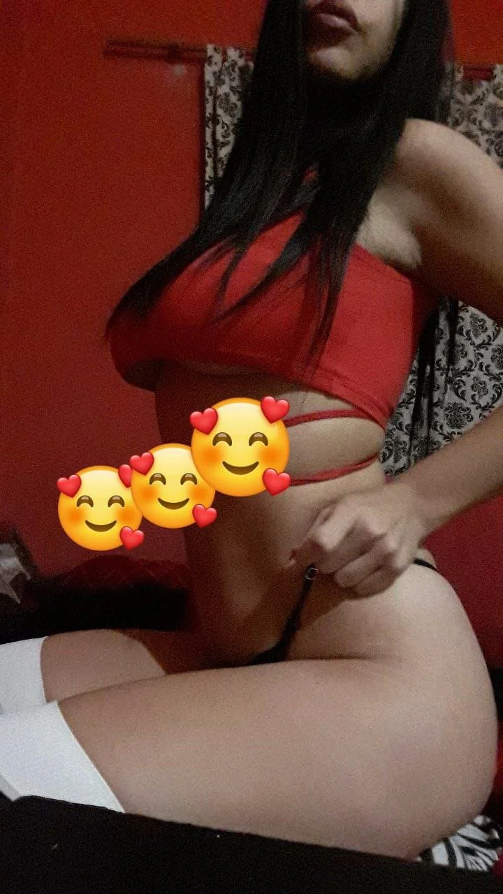 Pendeja Argentina Flaca sexy con ricas tetas culona concha deliciosa vende pack por redes image 5