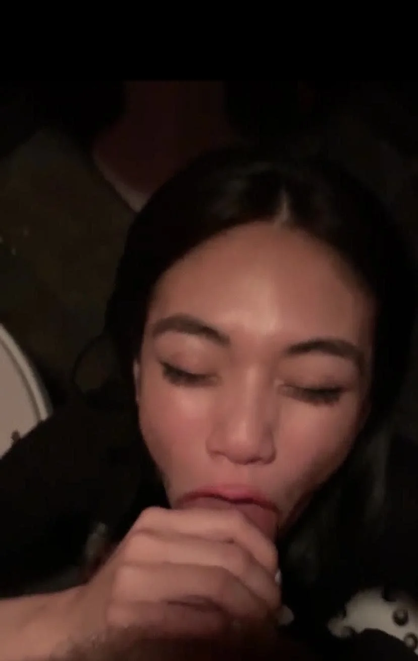 Latina baddie Reyna is a pro cocksucker image 2