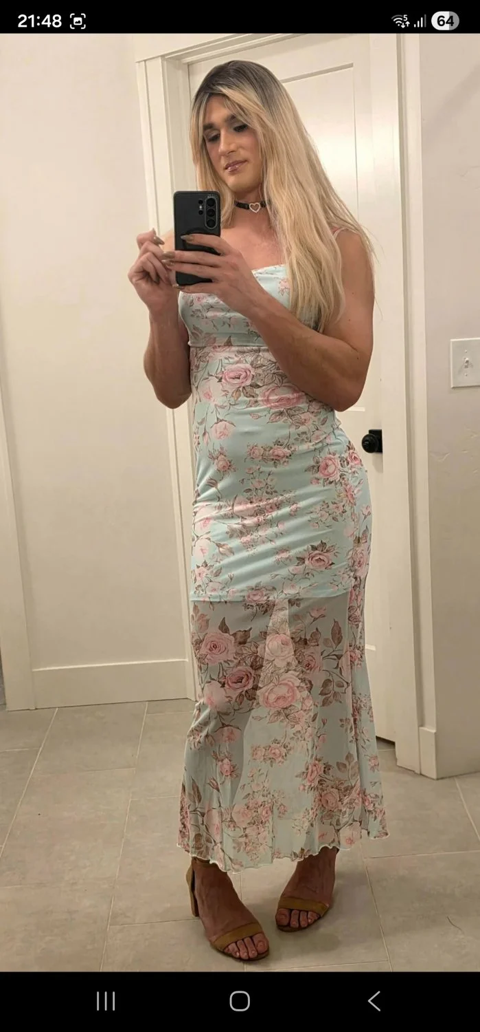 Crossdresser muscle image 25