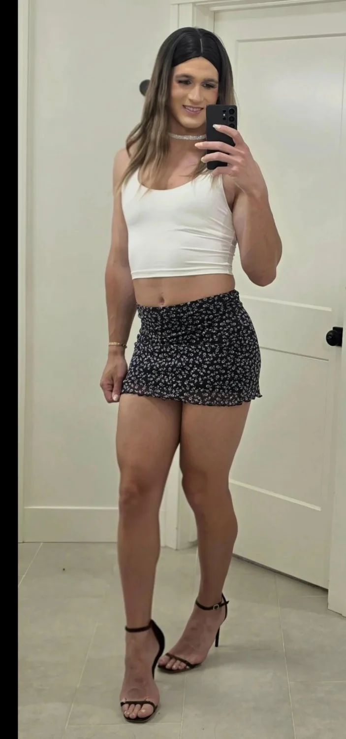 Crossdresser muscle image 39