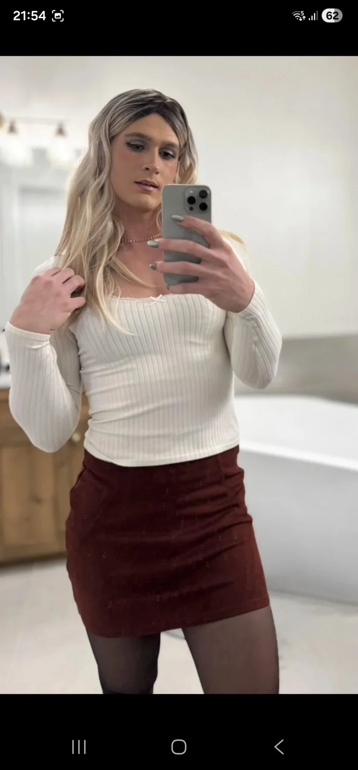 Crossdresser muscle image 8