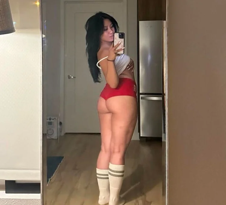 Influencer asiática vazada image 2