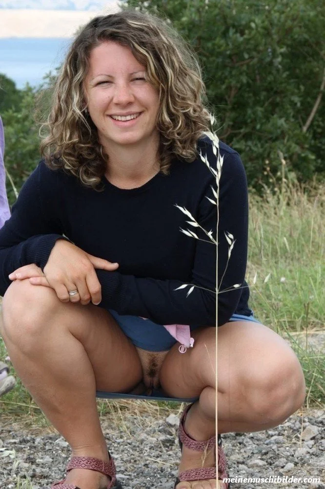 Upskirt 11 image 8