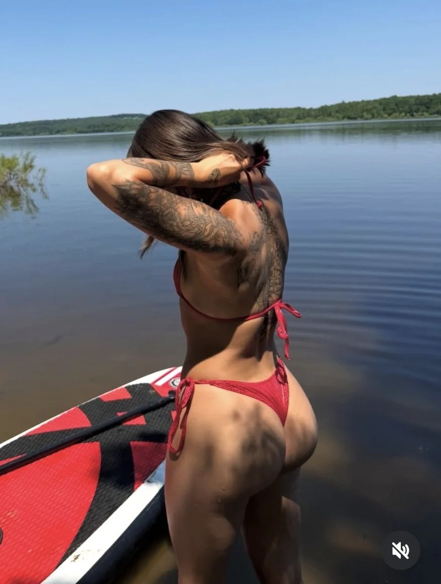 A nice bubble butt 🍑🍑🍑 image 7