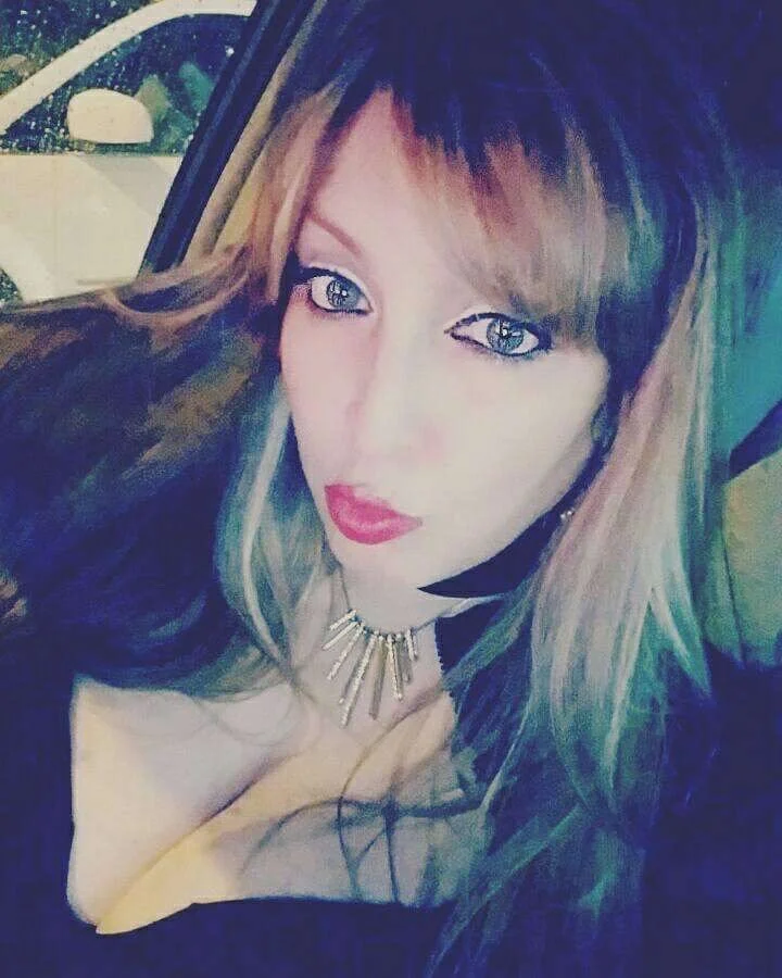 Sexy slutty MILF image 5