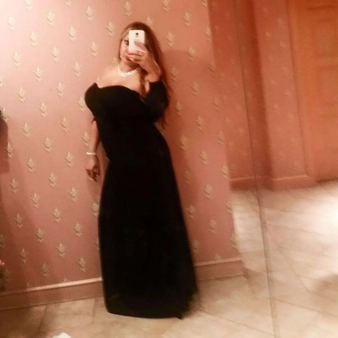 Sexy slutty MILF image 6