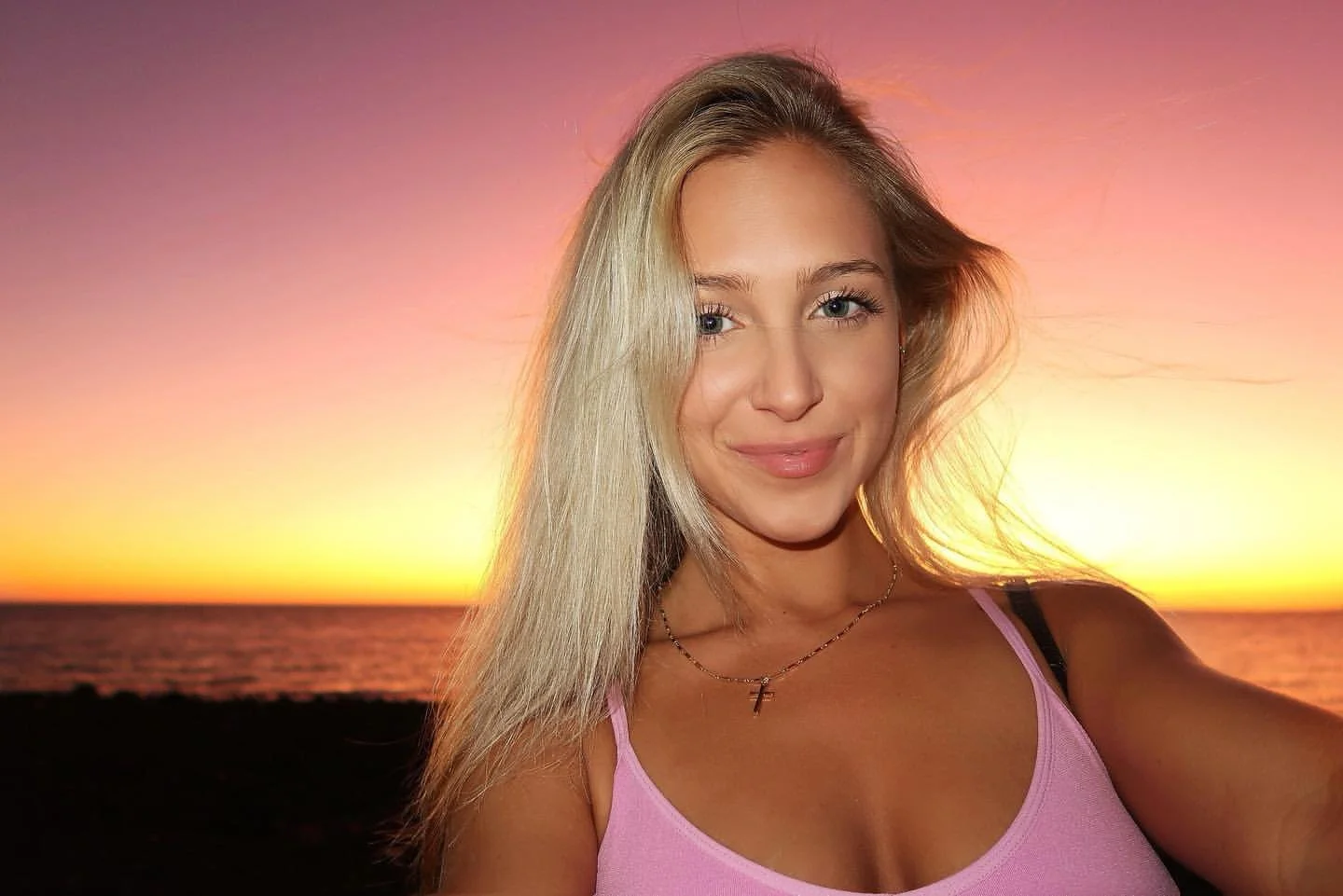 Nicole image 13