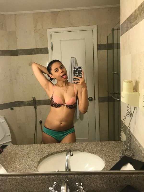 any big fan of habibi? image 7