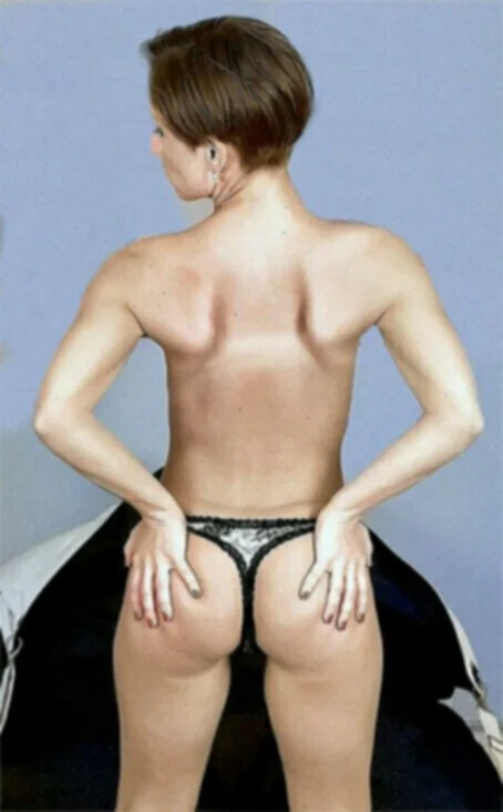Tight MILF Wendy image 7