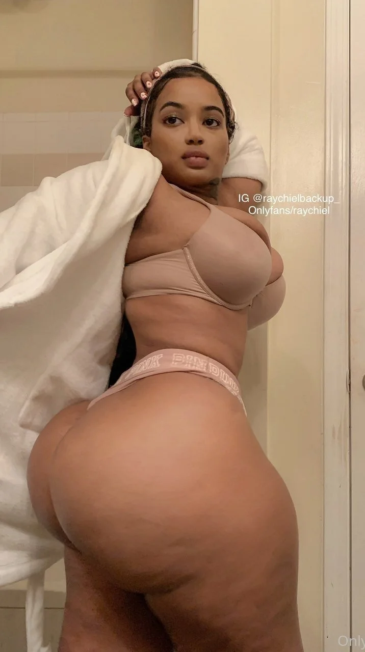 Beautiful Ebony Latina Goddess image 8