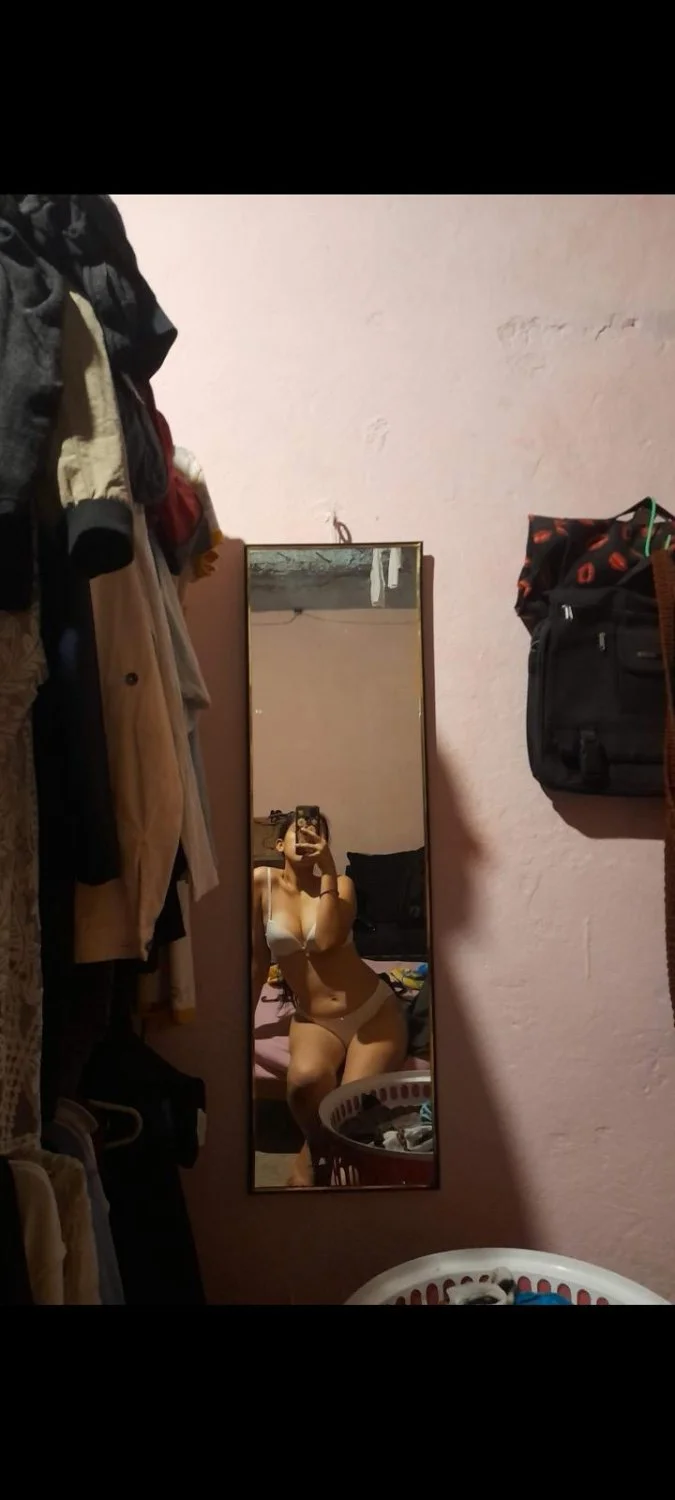 Jovencita quemada milena💦 image 4