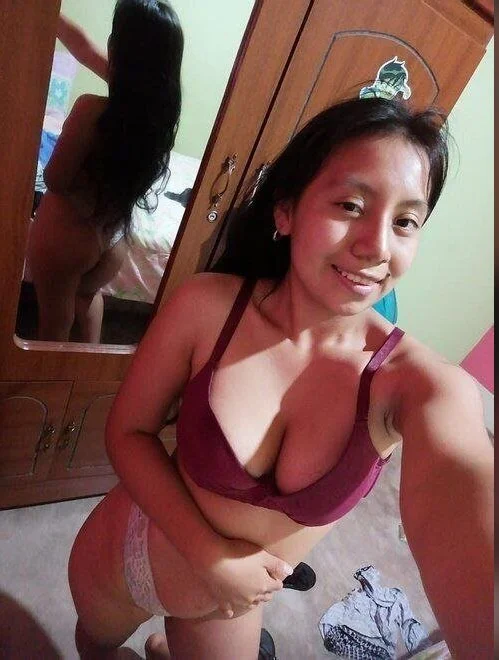 Puta, con falta de atención, tontas y con baja autoestima, así me encantan las zorras como esta image 4