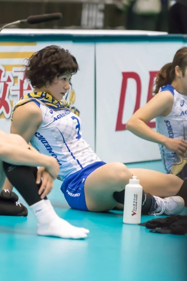 Thick volleyball player from Japan image 20