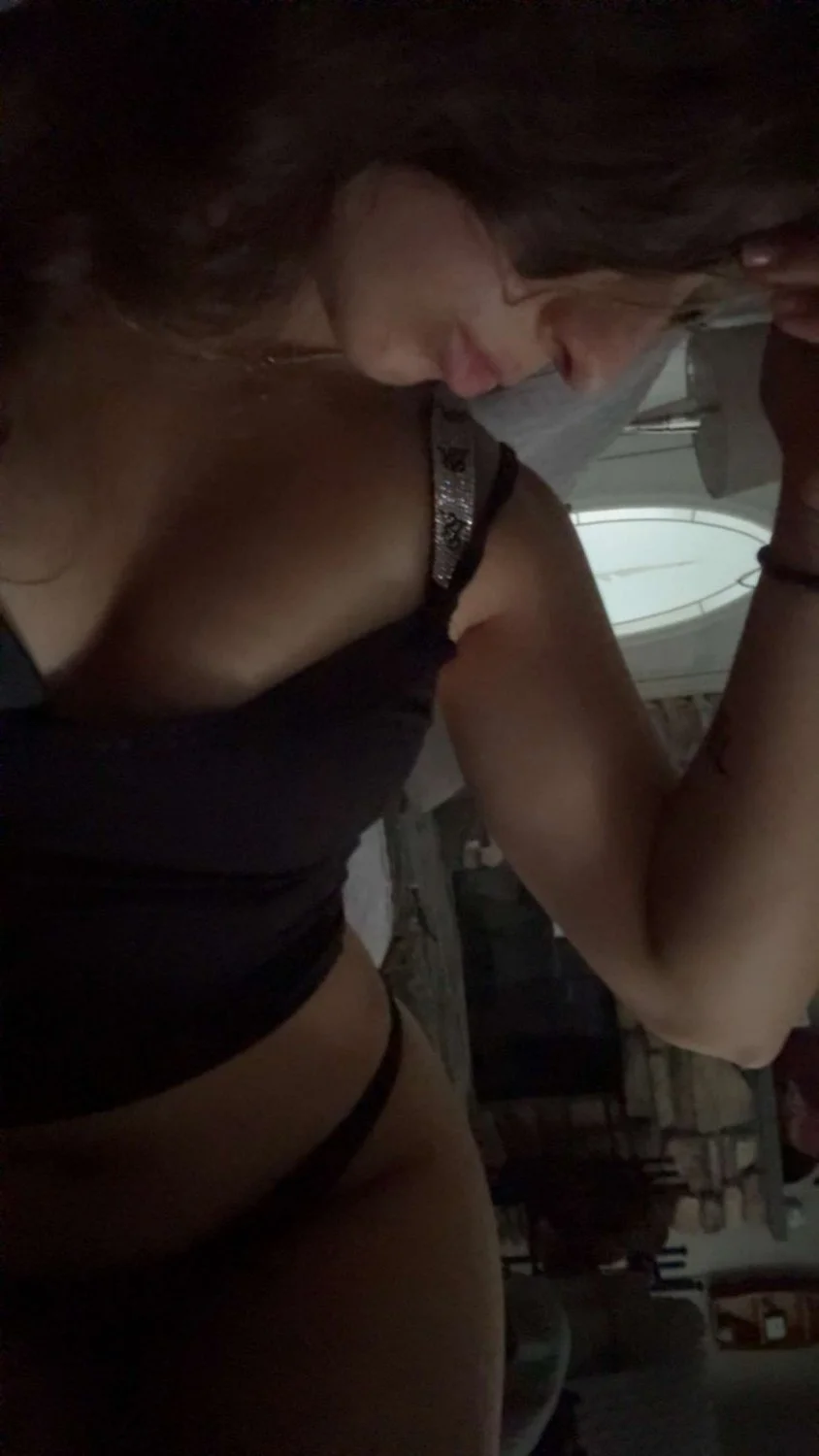 Delicious white girl loves the attention, fitness freak image 11