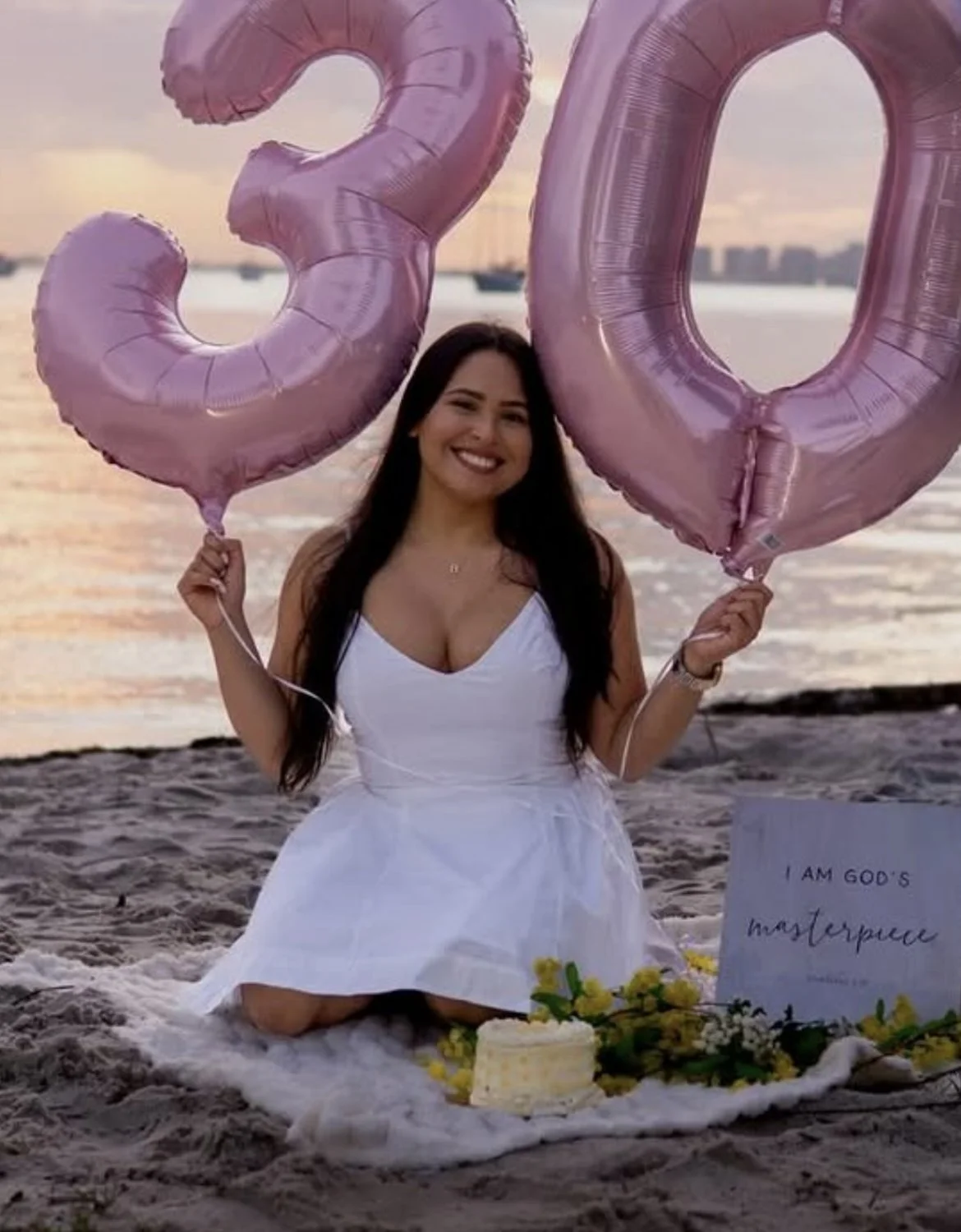 Thick sexy Latina with big tits image 12