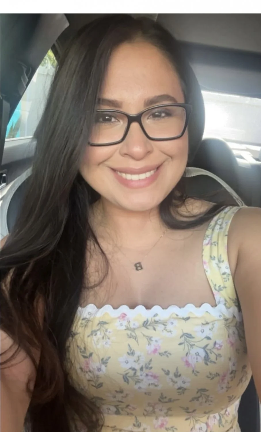 Thick sexy Latina with big tits image 6