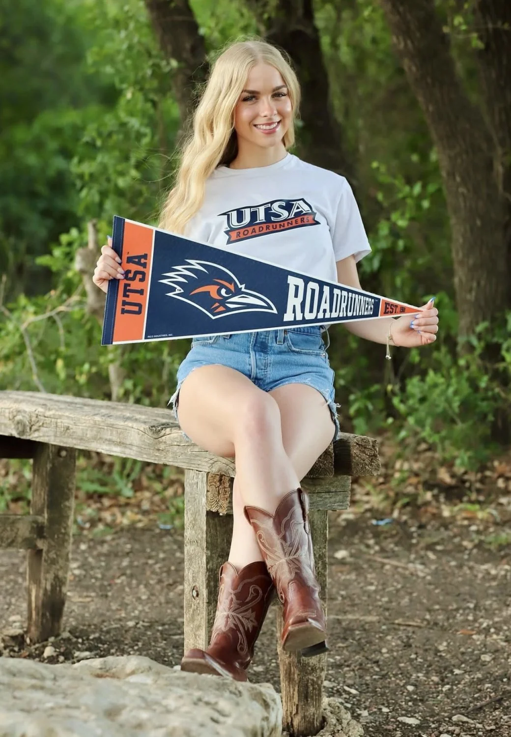 UTSA snowbunny bop image 12