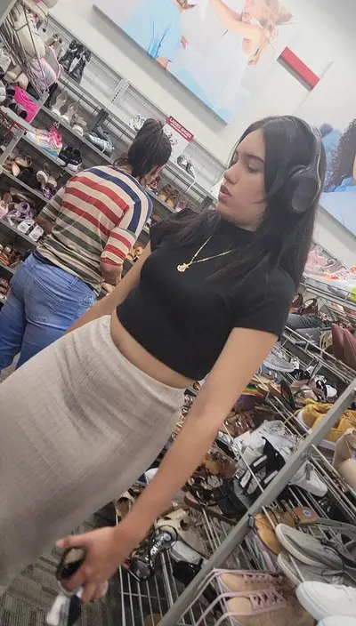 Small Latina cover image