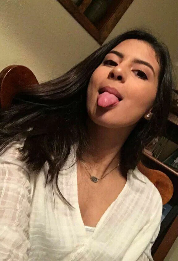 Camila magrinha gostosa main image