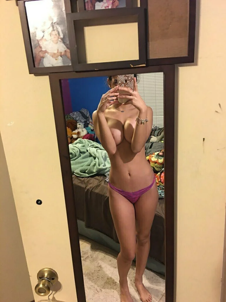 Camila magrinha gostosa image 12