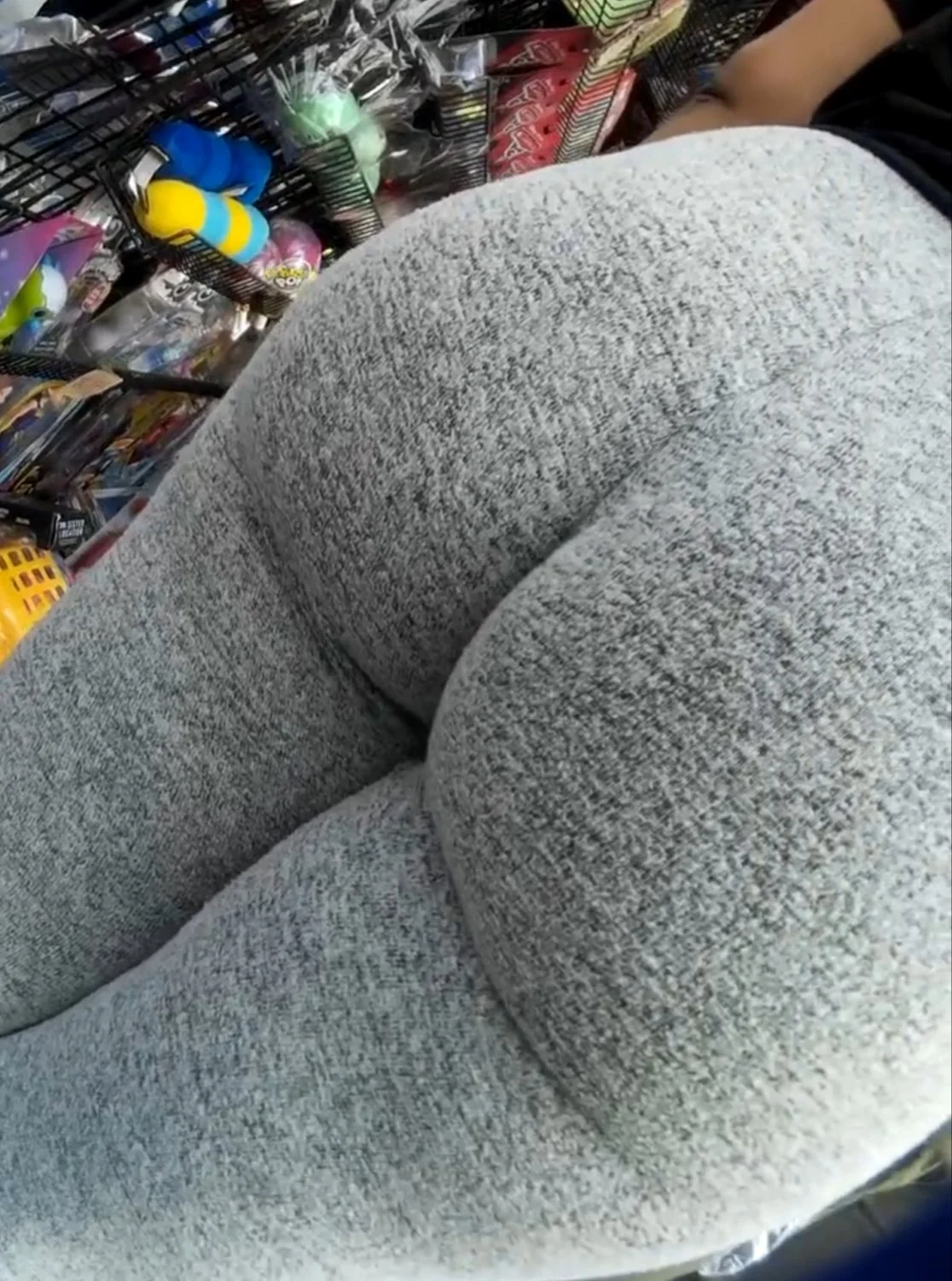 Nalgona en la calle image 10