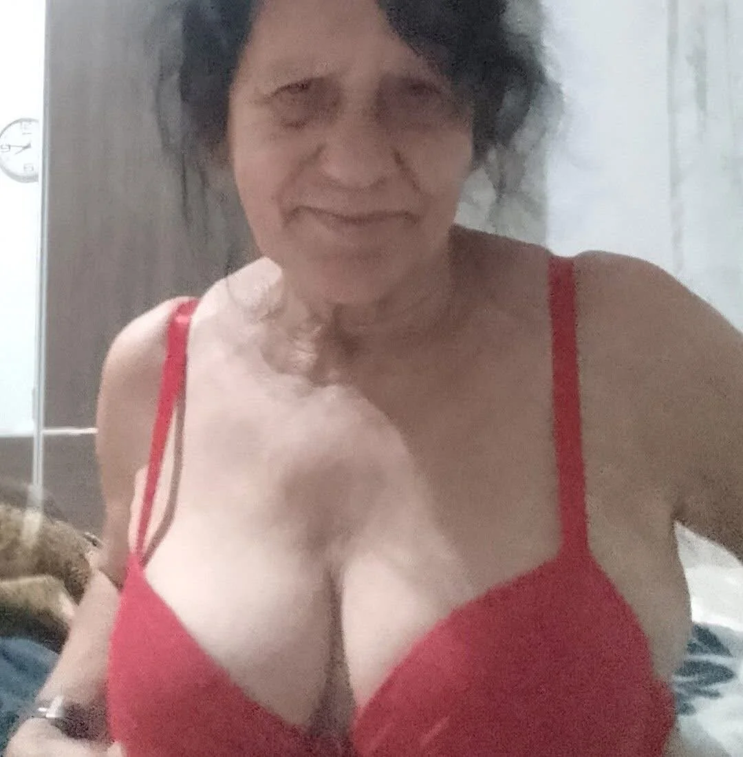 Elisa Jerón!mo Coroa brasileira image 22
