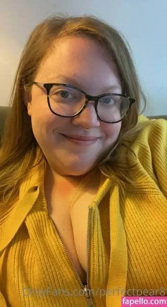 NerdY pAwG bbw w1t A b1G b00tY ! main image