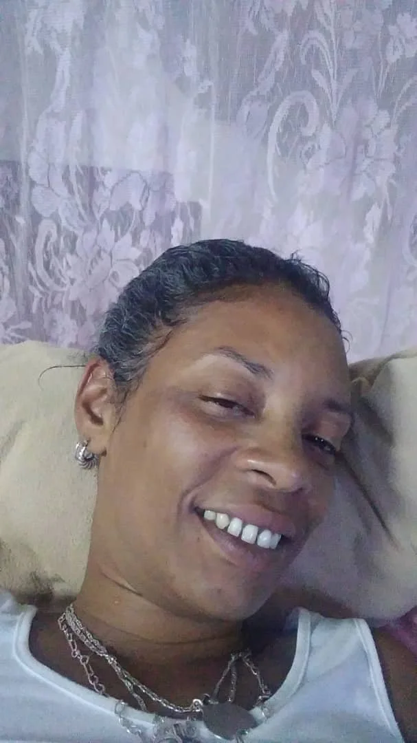 QUIERO QUE ME METAN LA PINGA HASTA ADENTRO Y ME LLENEN DE LECHITA MUY CALIENTE Y ME ESCURRA ES SEXY image 2