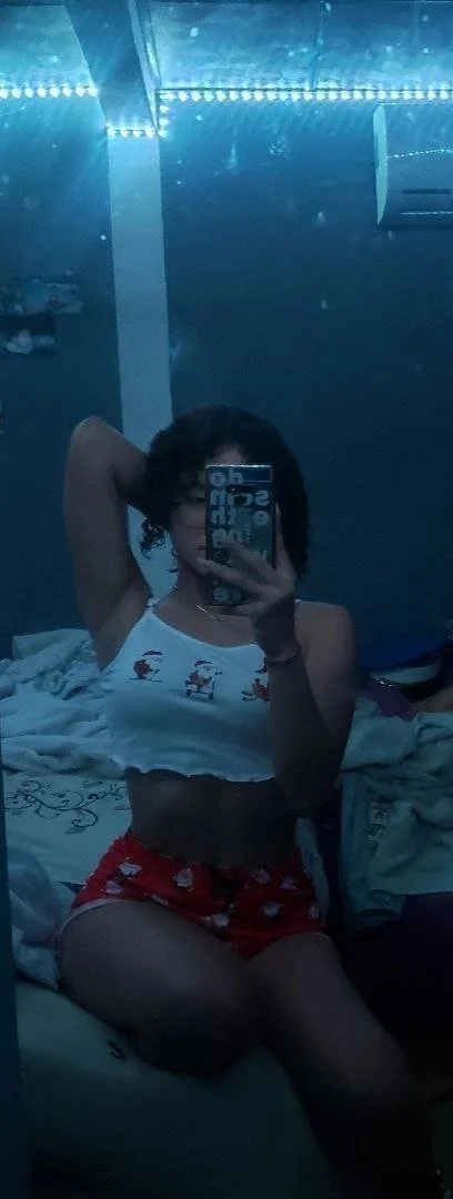 Dalila Latina Flaca Colocha culona sexy cojiendo de perrito con su cita de tinder image 3