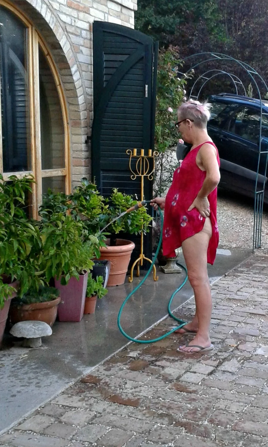 Red dress......No knickers image 4