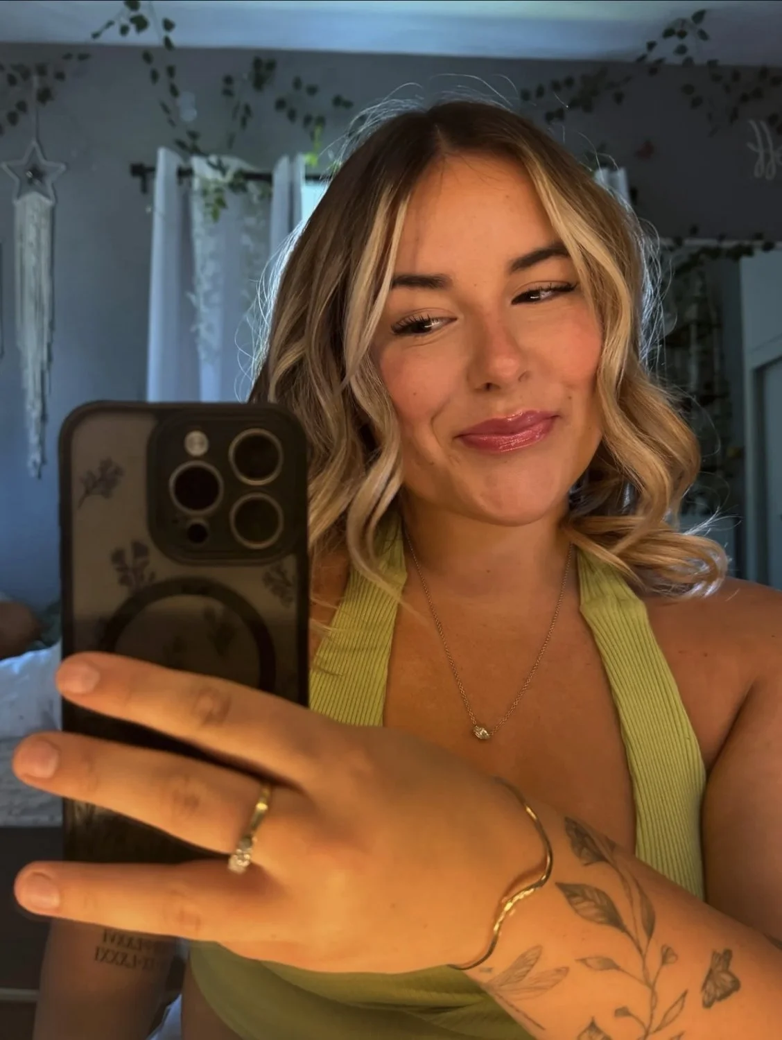 Chubby snowbunny showing off her tits and ass to big bbc cocks image 3